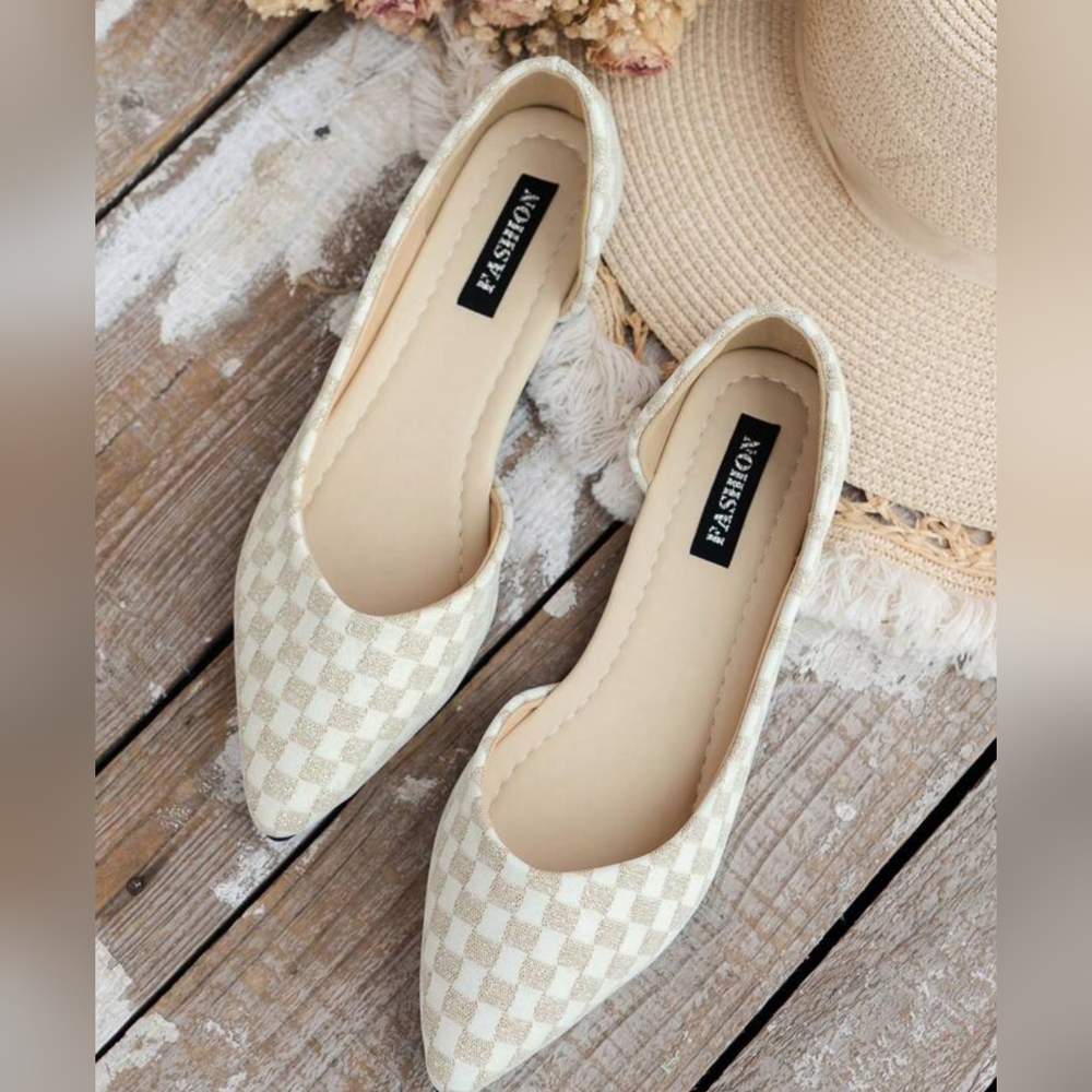 Women Pointed Toe Slip-On Flats
